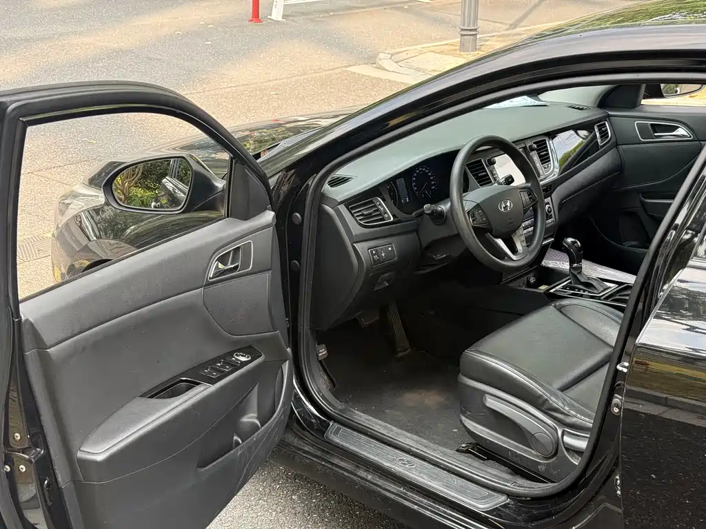 Hyundai Mistra — миниатюра 4