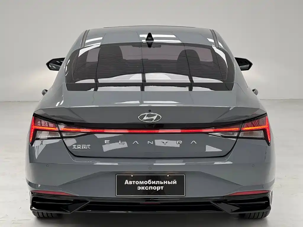 Hyundai Elantra — миниатюра 17