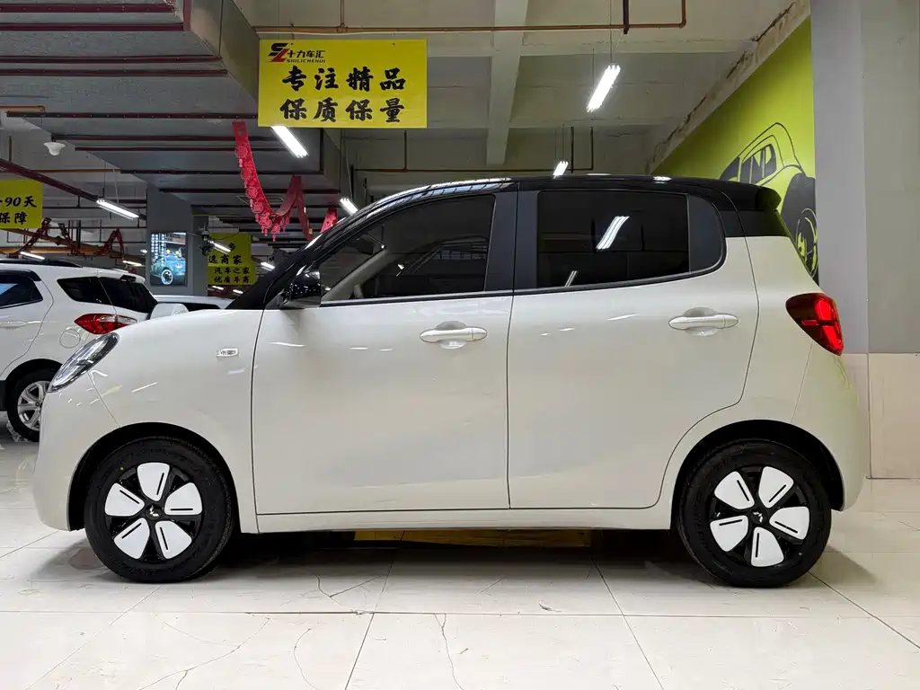 Wuling MINIEV — миниатюра 4