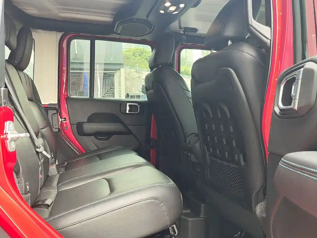 Jeep Wrangler PHEV — миниатюра 8