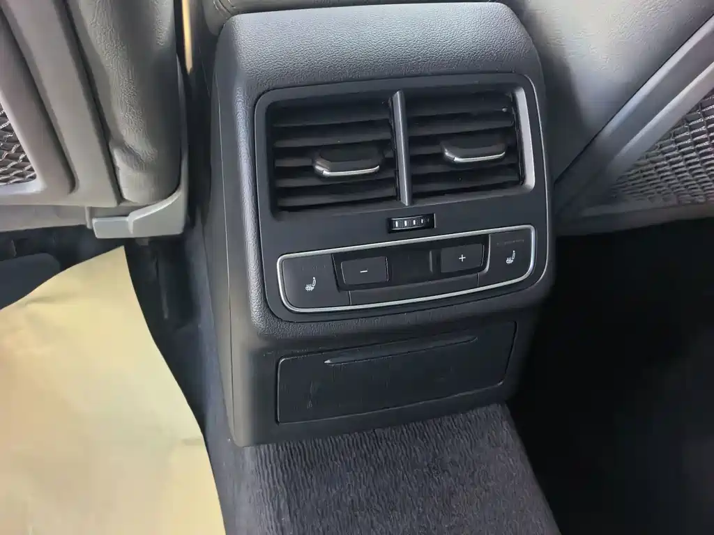 Audi A4L — миниатюра 14