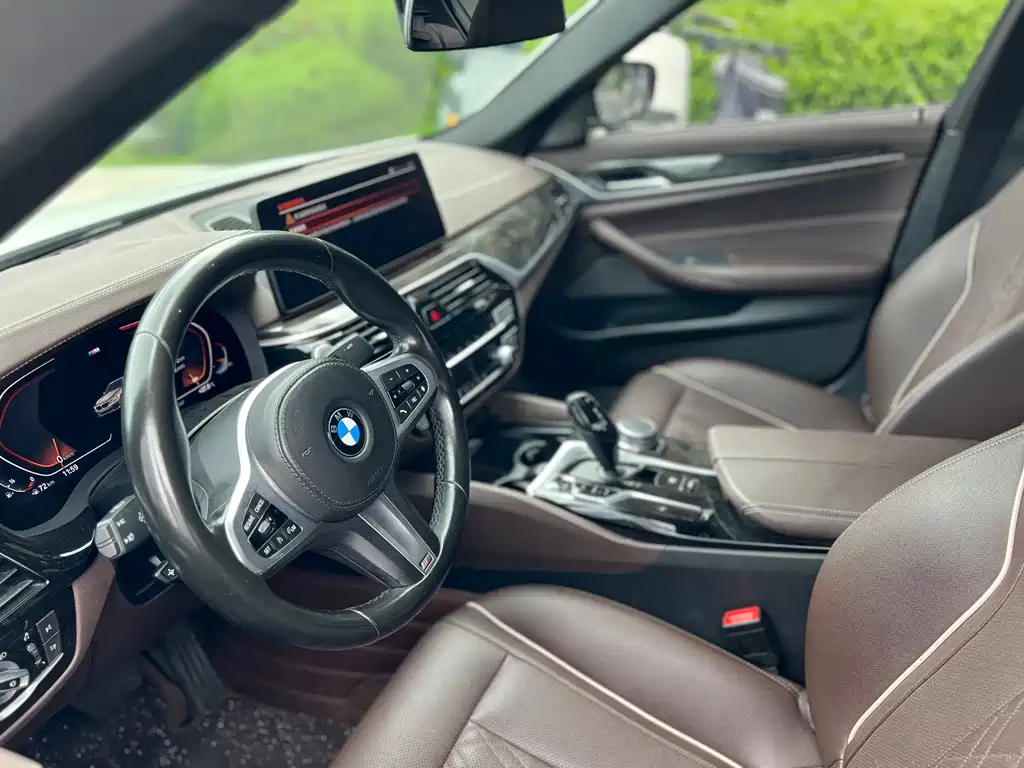BMW 5 Series — миниатюра 5