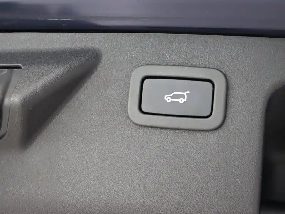 Land Rover Discovery Sport — миниатюра 23