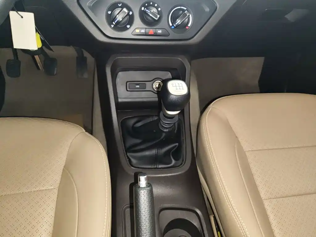 Wuling Hongguang — миниатюра 14