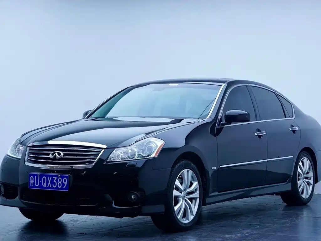 Купить Infiniti M
