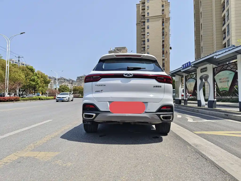 CHERY TIGGO 8