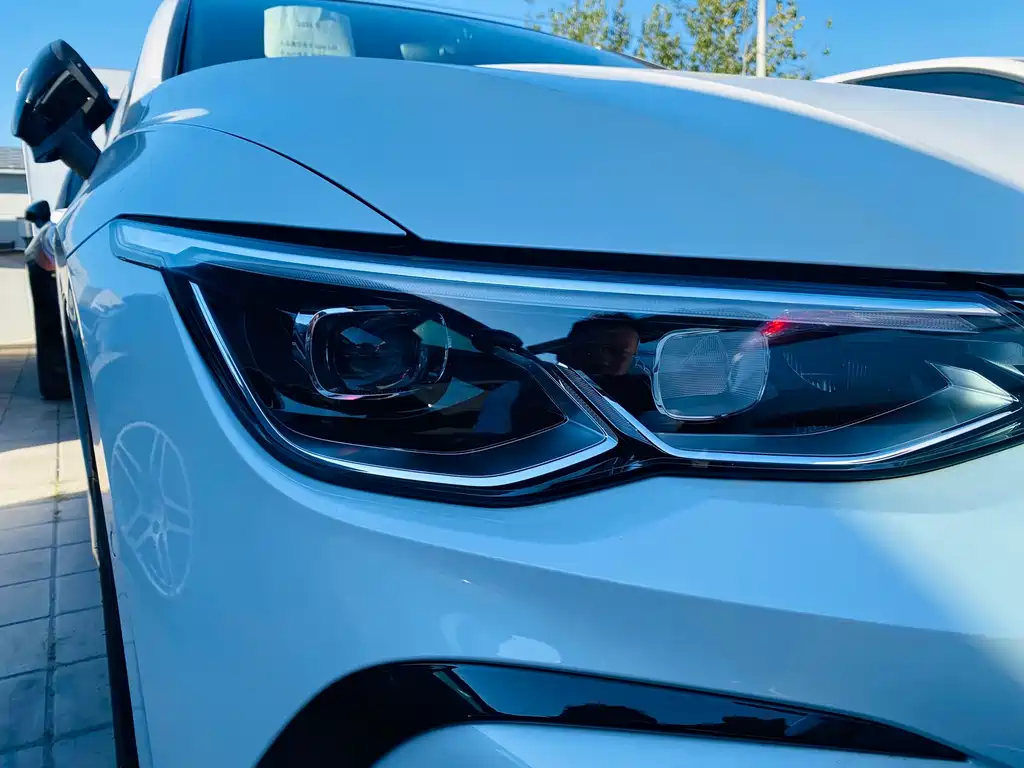 Volkswagen Golf — миниатюра 10