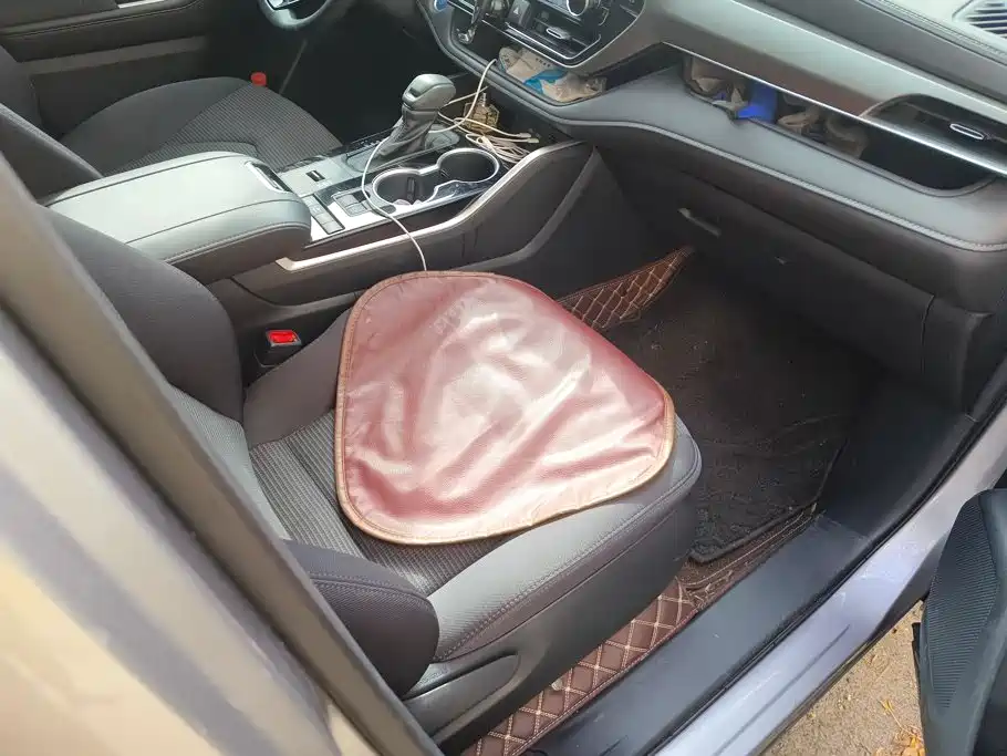 Toyota Crown Kluger — миниатюра 8