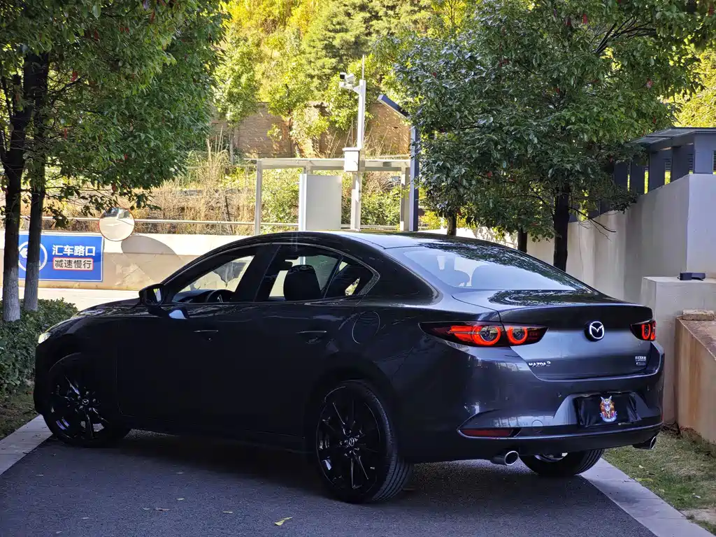 Mazda 3 Axela — миниатюра 17