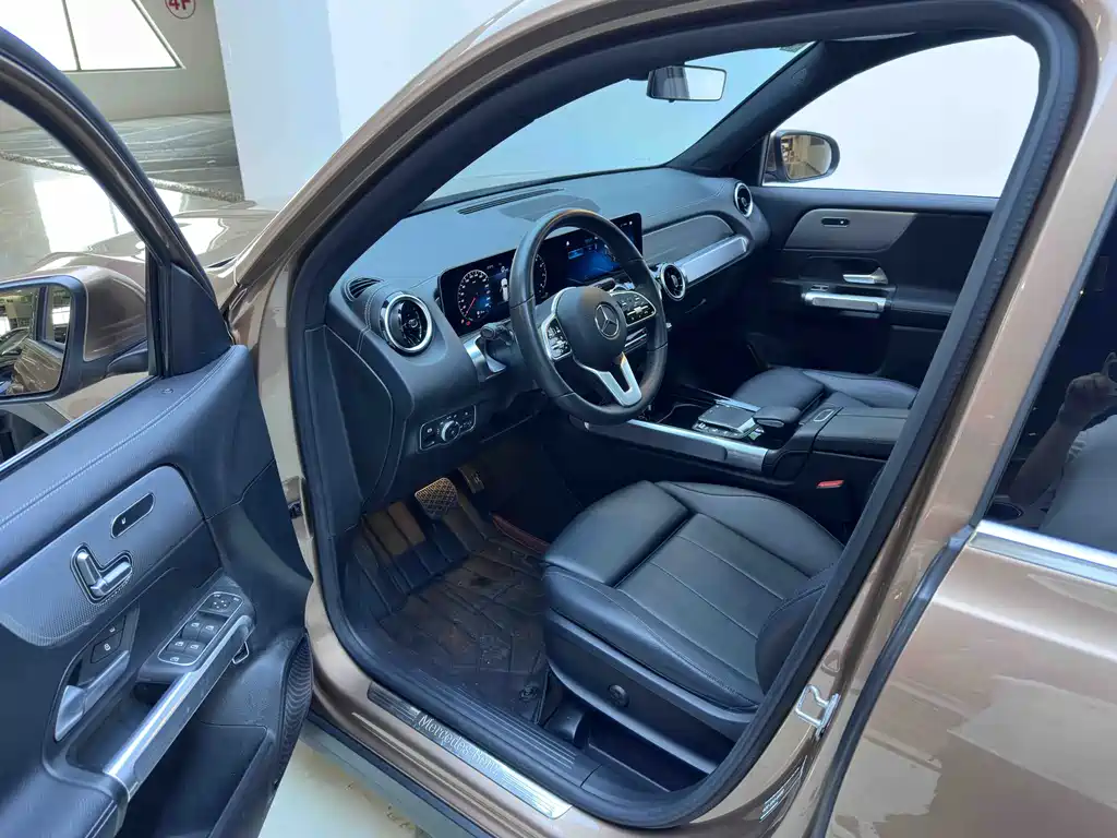 Mercedes-Benz GLB — миниатюра 9