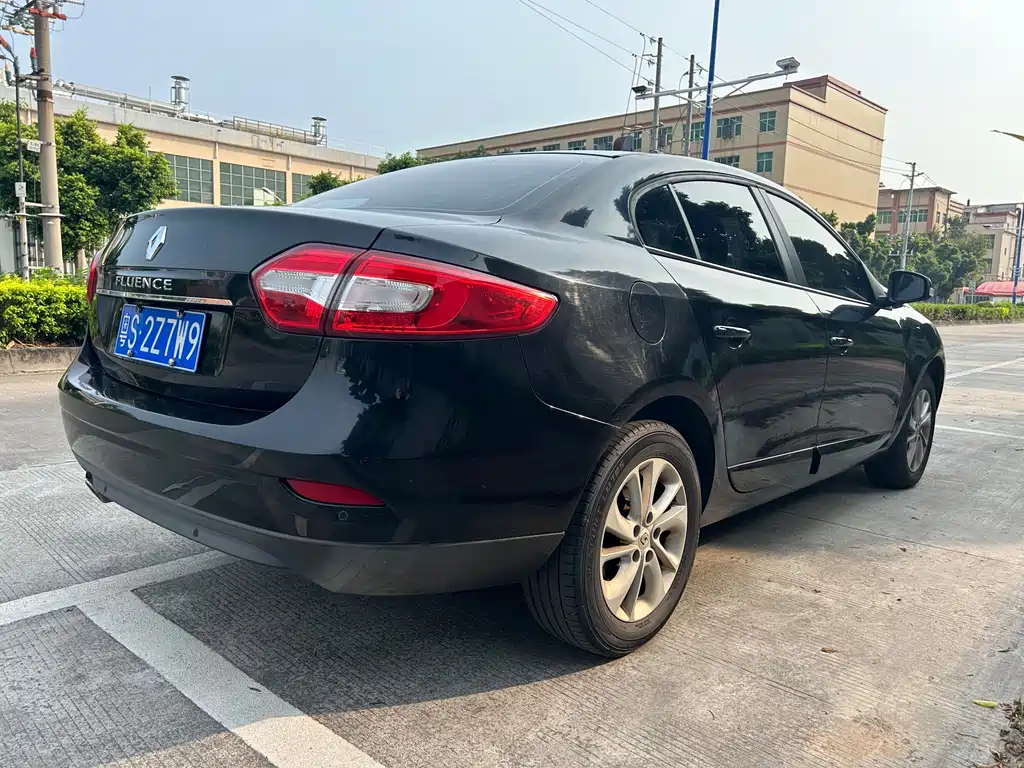 Renault Fluence — миниатюра 7