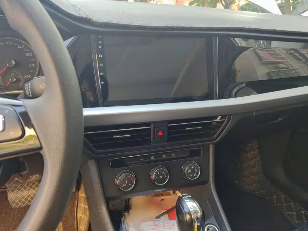 Volkswagen Lavida — миниатюра 6