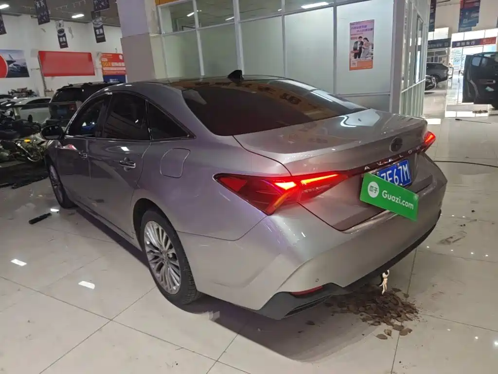 Toyota Avalon — миниатюра 5