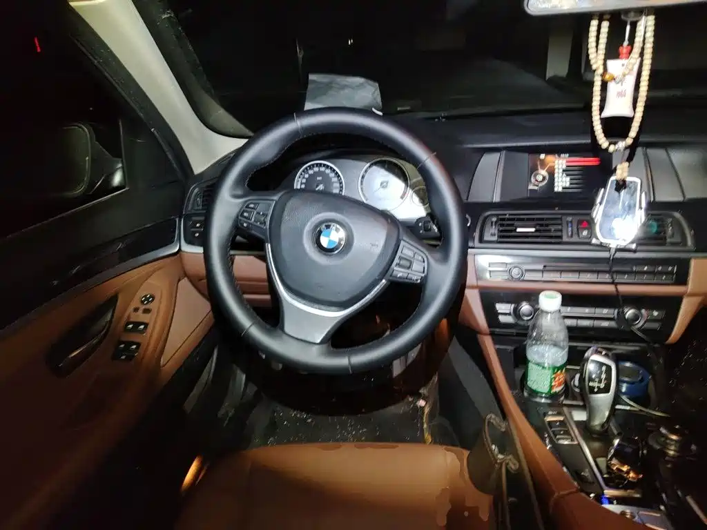BMW 5 Series — миниатюра 11