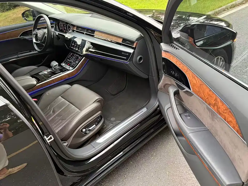 Audi A8 — миниатюра 10