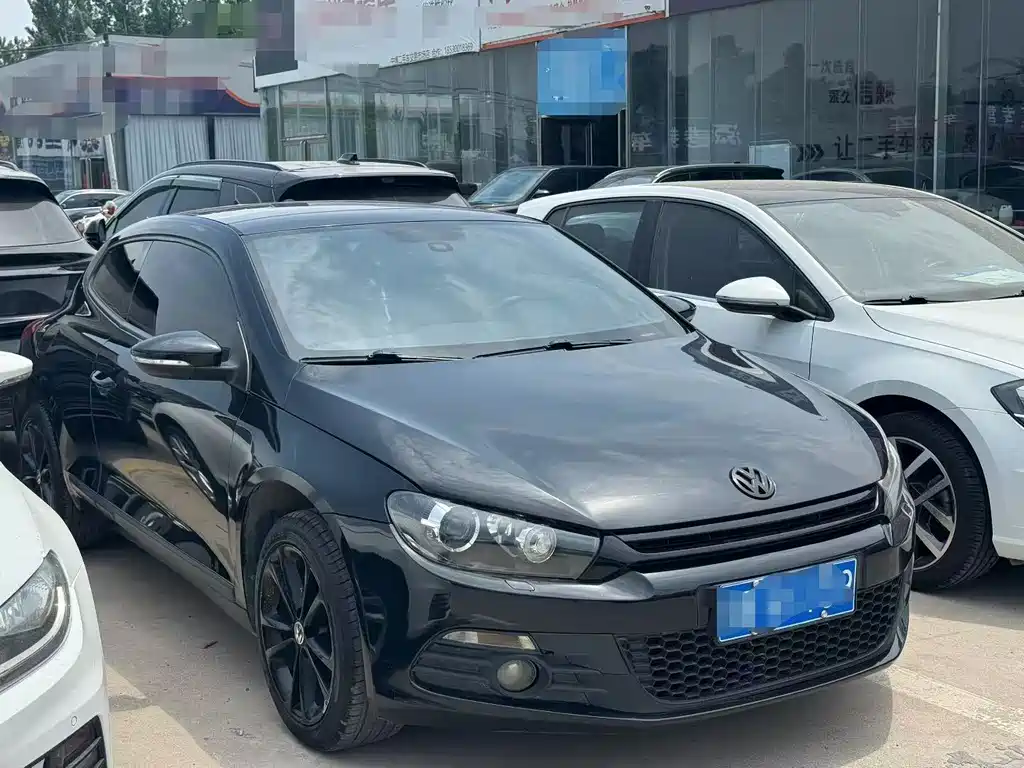 Купить Volkswagen Scirocco