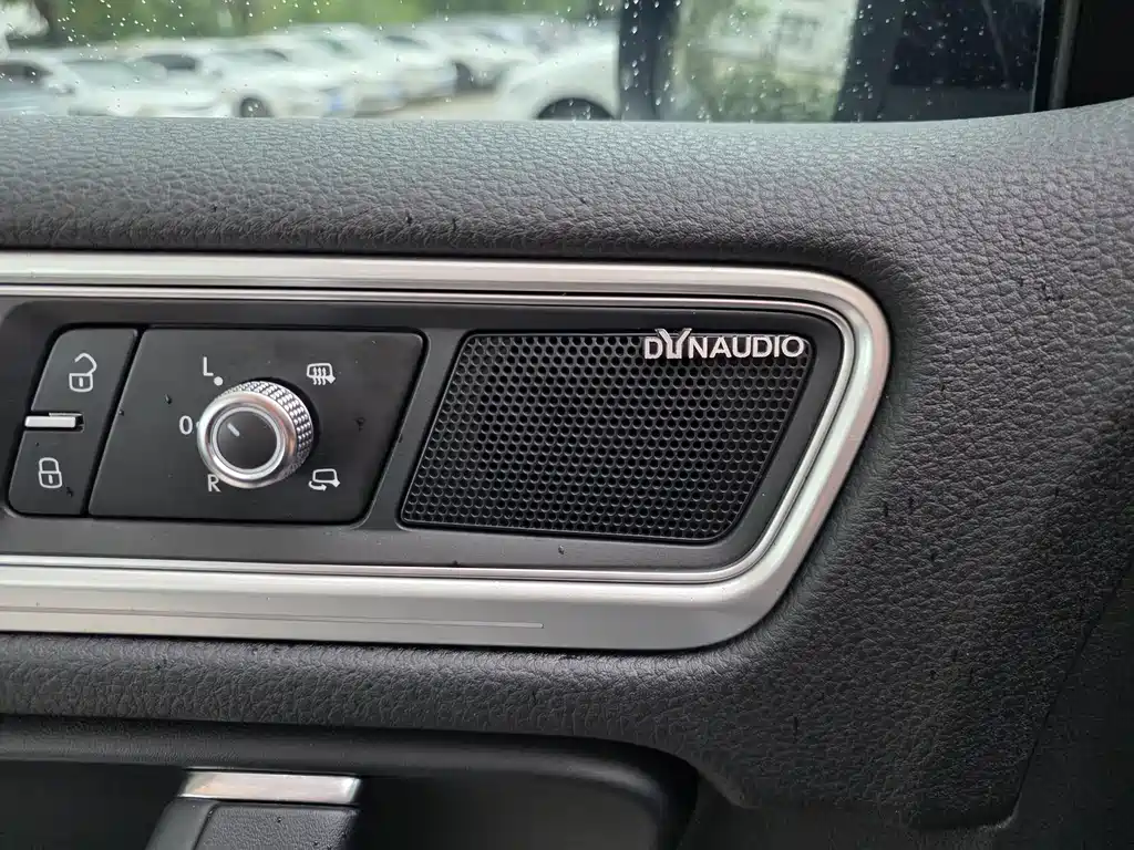 Volkswagen Touareg — миниатюра 5