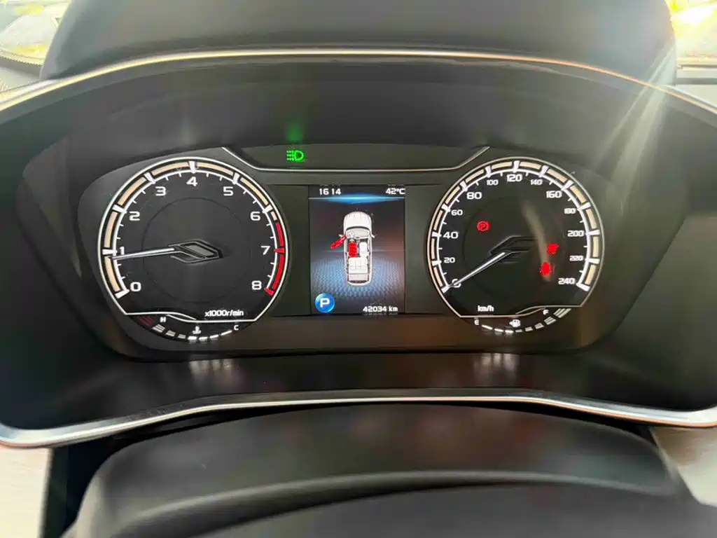 Geely Binyue — миниатюра 11