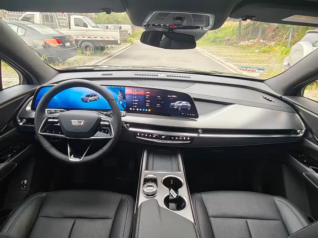 Cadillac XT5 — миниатюра 5