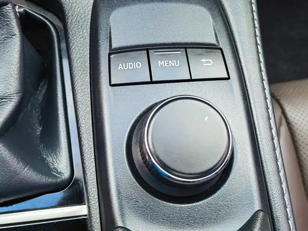 Lexus ES — миниатюра 21