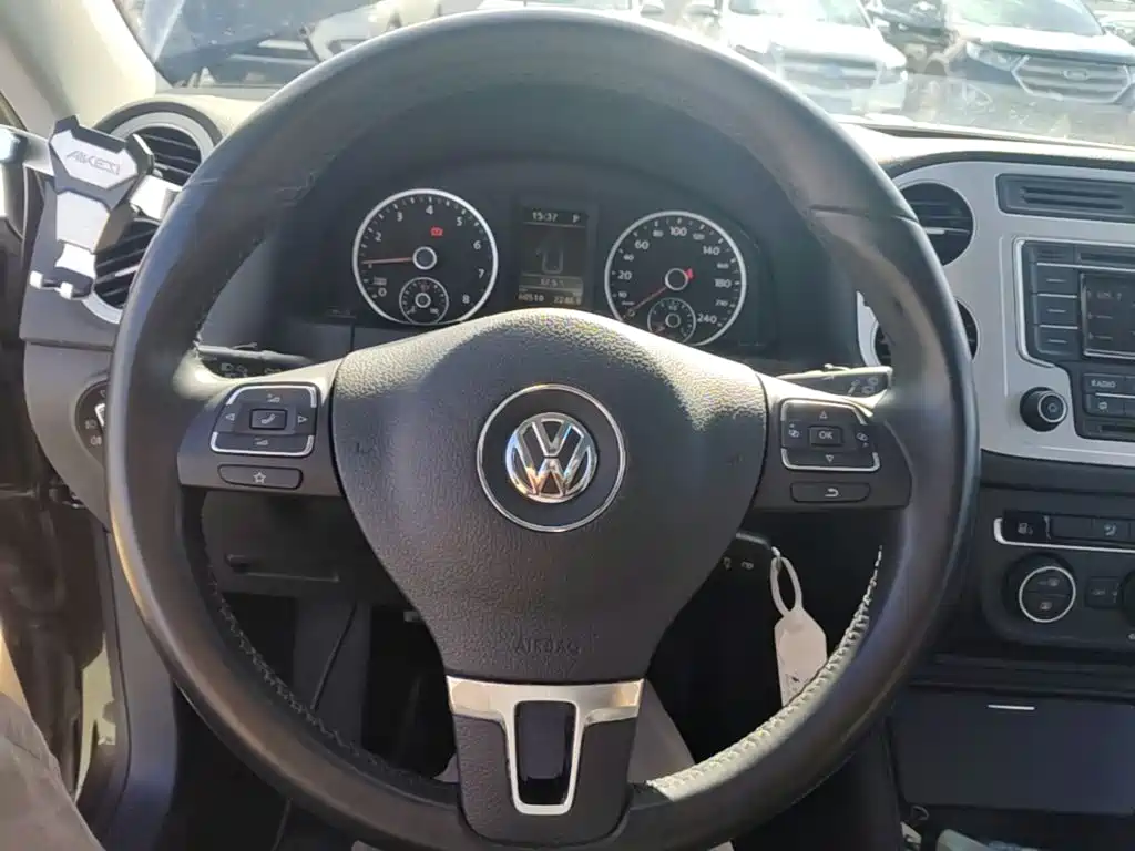 Volkswagen Tiguan — миниатюра 11