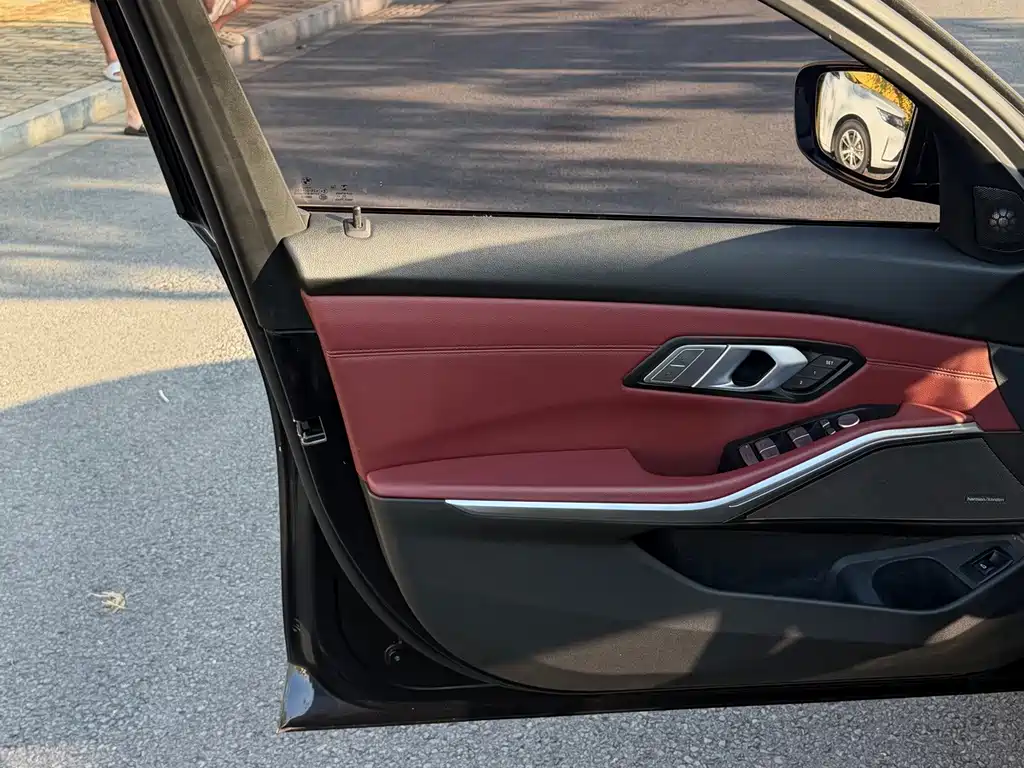 BMW 3 Series — миниатюра 7
