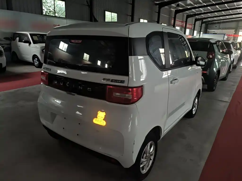 Wuling MINIEV — миниатюра 7