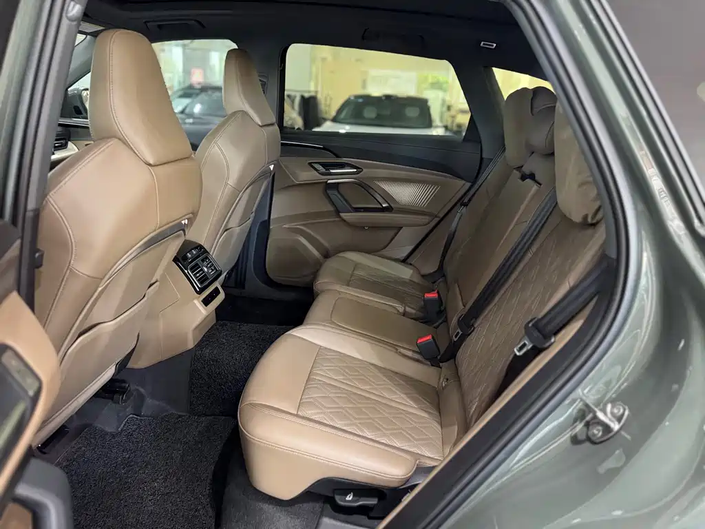 Audi Q5L — миниатюра 8