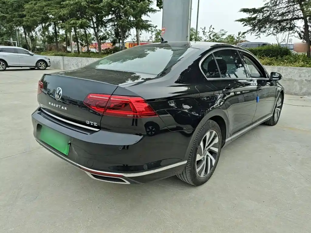 Volkswagen Magotan PHEV — миниатюра 7