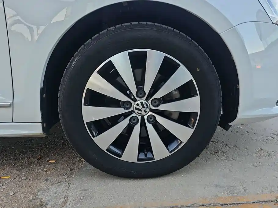 Volkswagen Sagitar — миниатюра 6