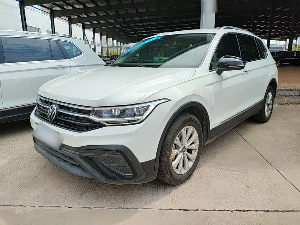 Volkswagen Tiguan L — миниатюра 2