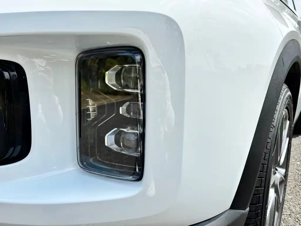 Geely Icon — миниатюра 12