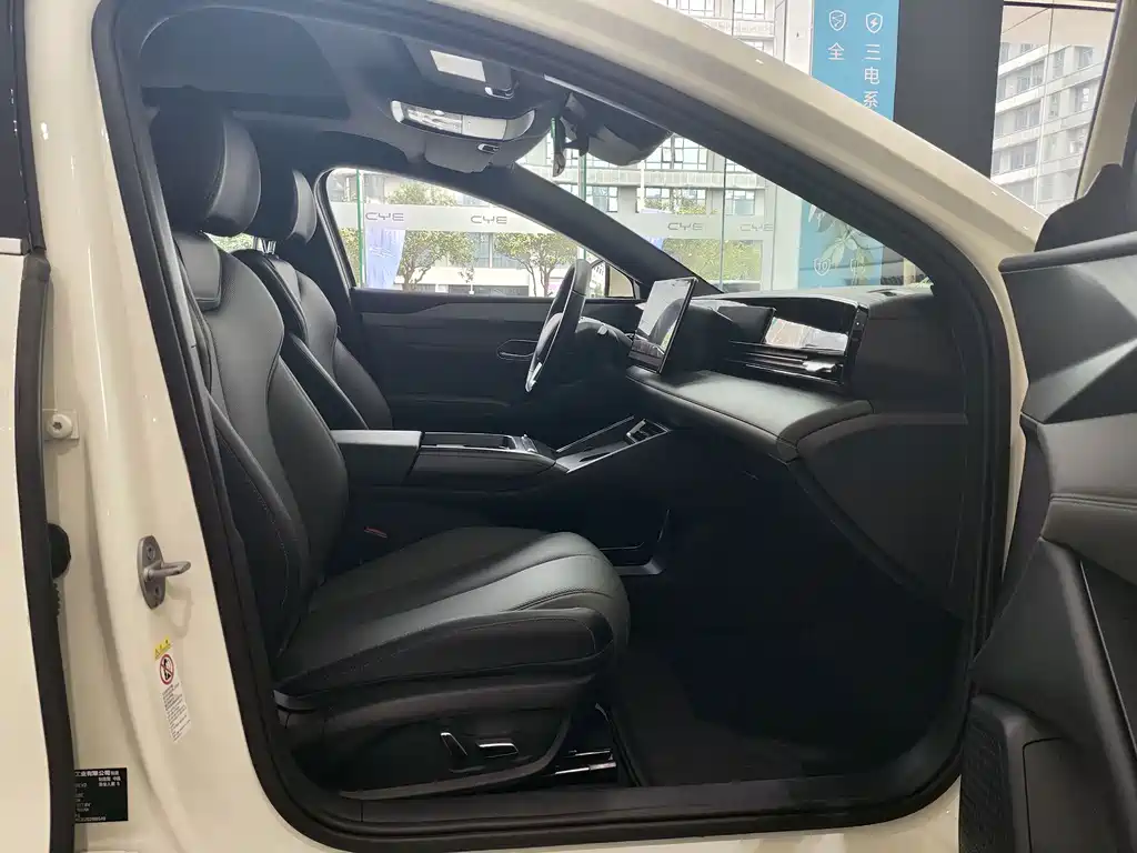 BYD Qin L — миниатюра 17