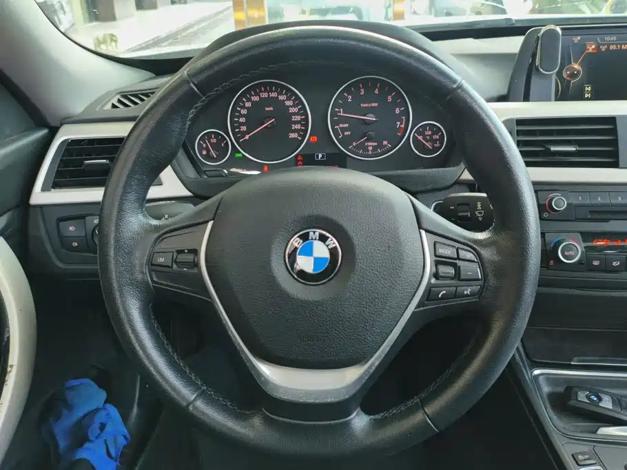 BMW 3 Series GT — миниатюра 15