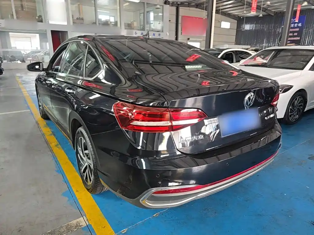 Volkswagen Lavida — миниатюра 5