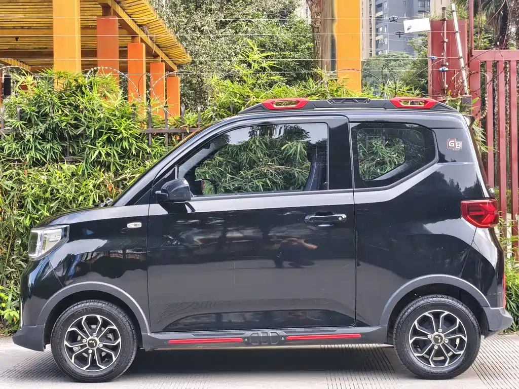 Wuling MINIEV — миниатюра 5