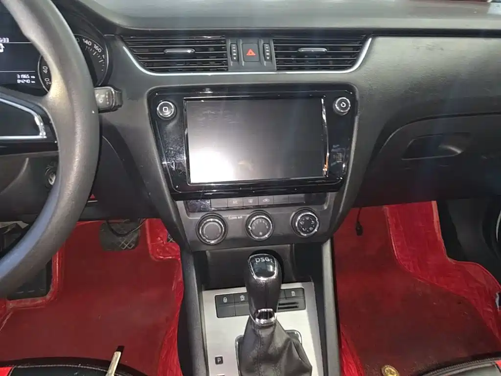 Skoda Octavia — миниатюра 13
