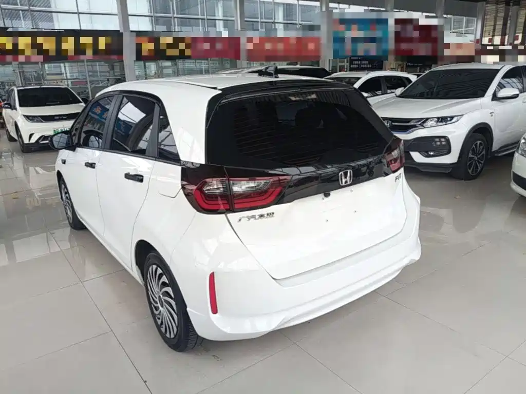 Honda Fit — миниатюра 5