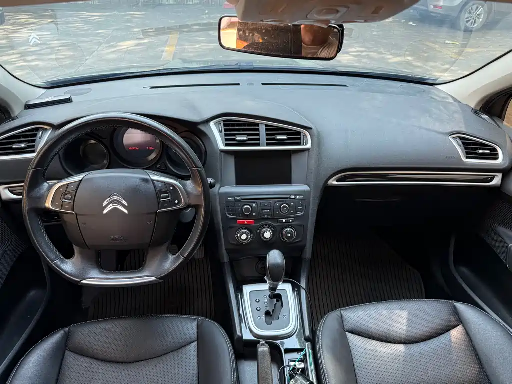 Citroen C4L 1.8L Auto Luxury Edition, фото 6