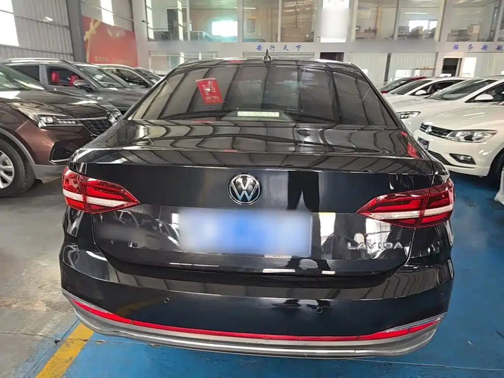 Volkswagen Lavida — миниатюра 6