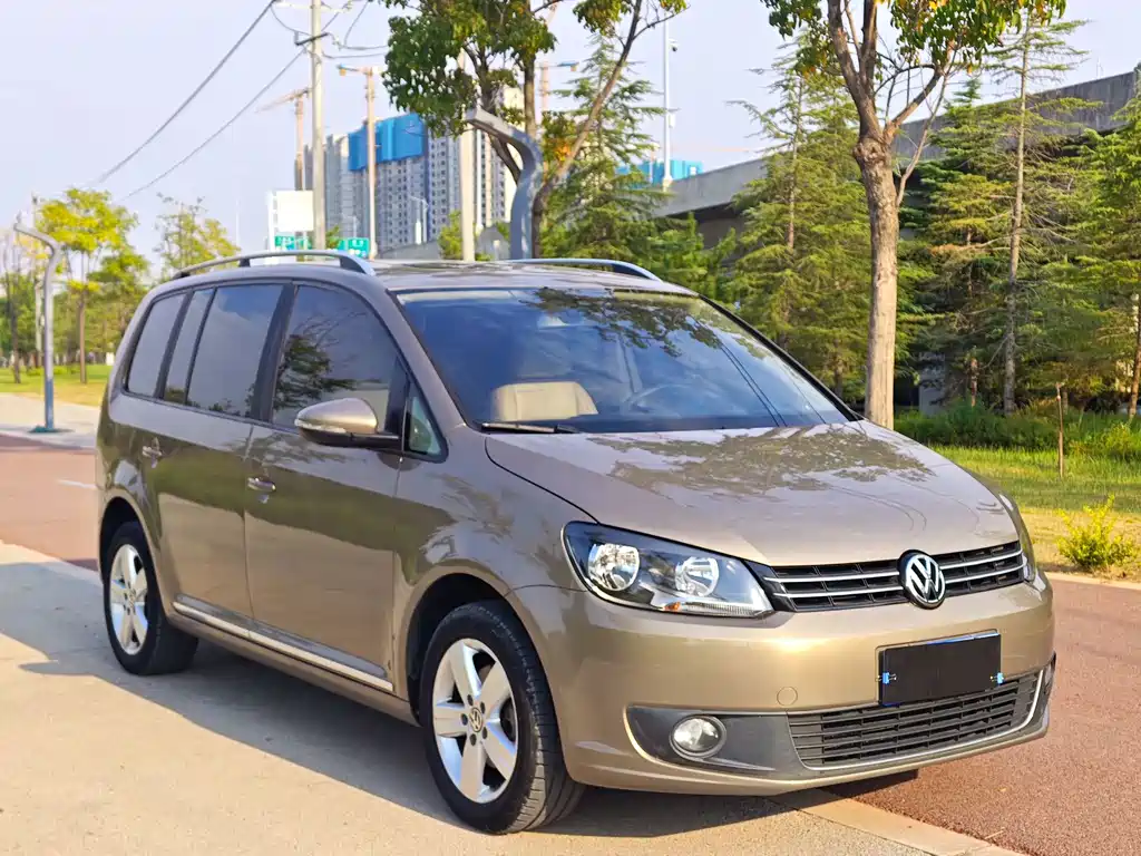 Volkswagen Touran — миниатюра 3