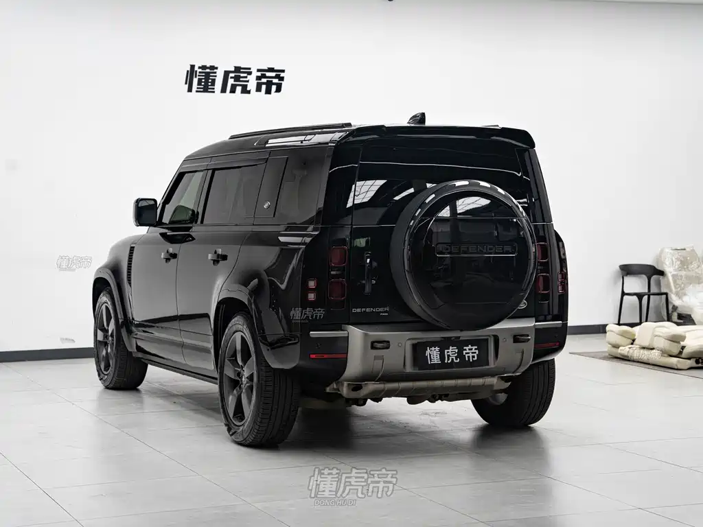 Land Rover Defender — миниатюра 5