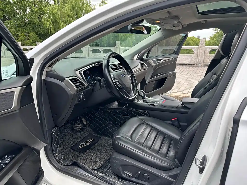 Ford Mondeo — миниатюра 9
