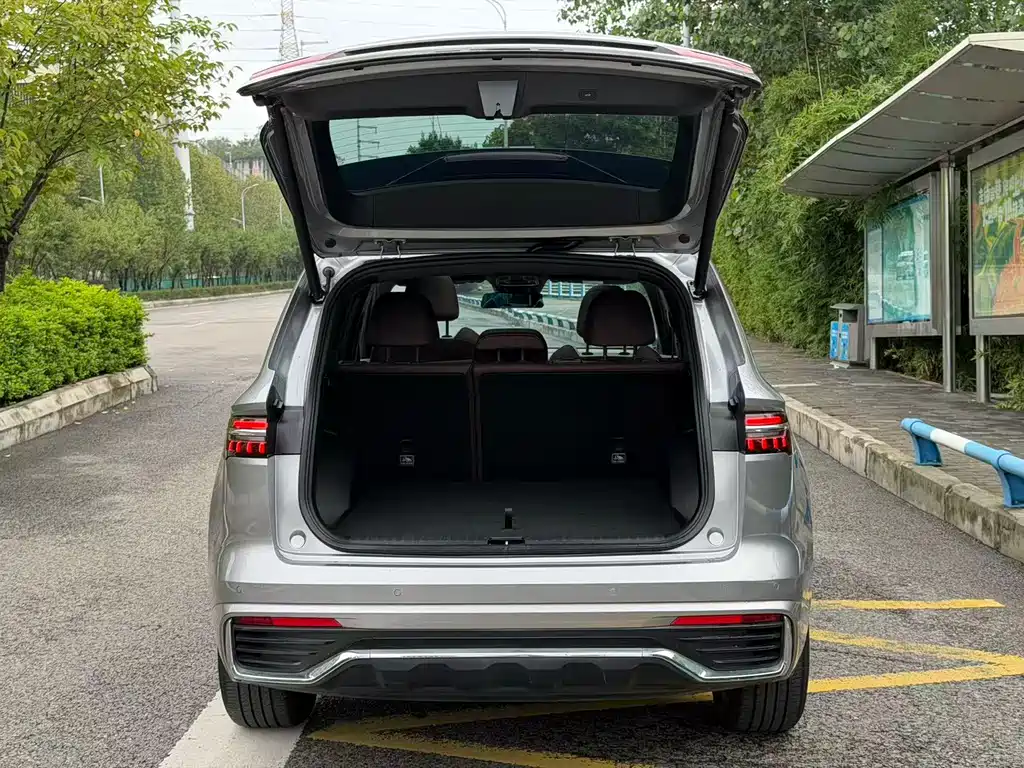 Geely Xingyue L — миниатюра 20