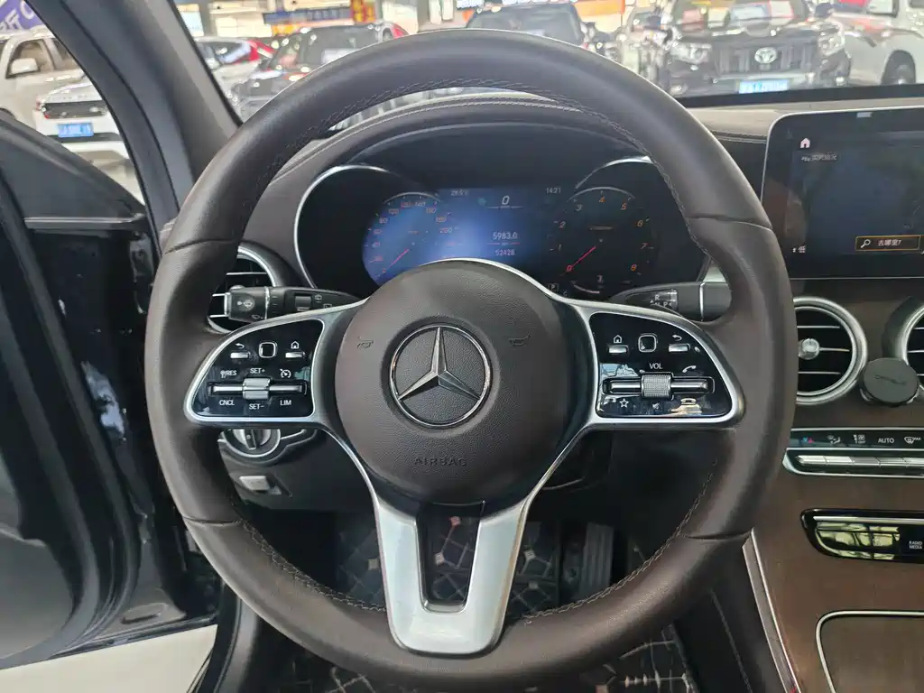 Mercedes-Benz GLC 2020 GLC 260 L 4MATIC Luxury