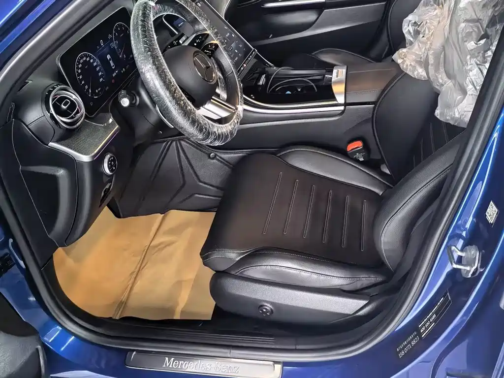Mercedes-Benz C-Class — миниатюра 6