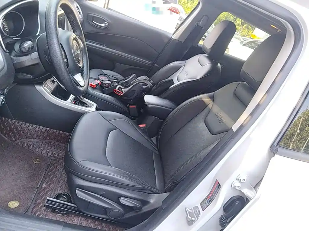 Jeep Compass — миниатюра 15