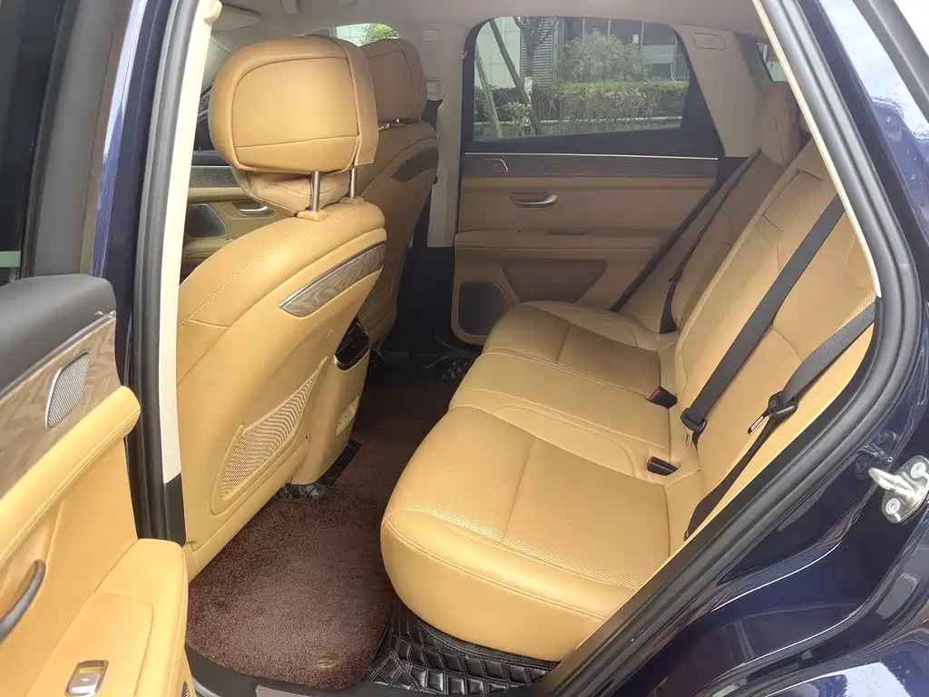 AITO ASK THE WORLD M5