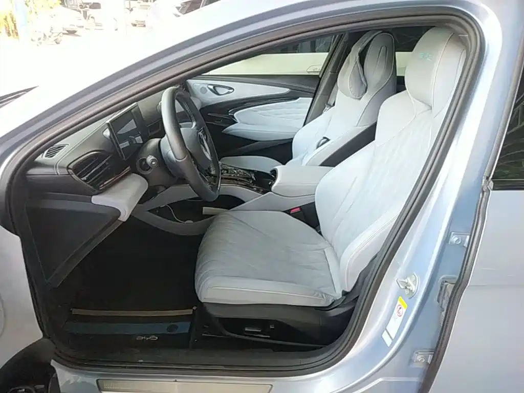 BYD Seal — миниатюра 15