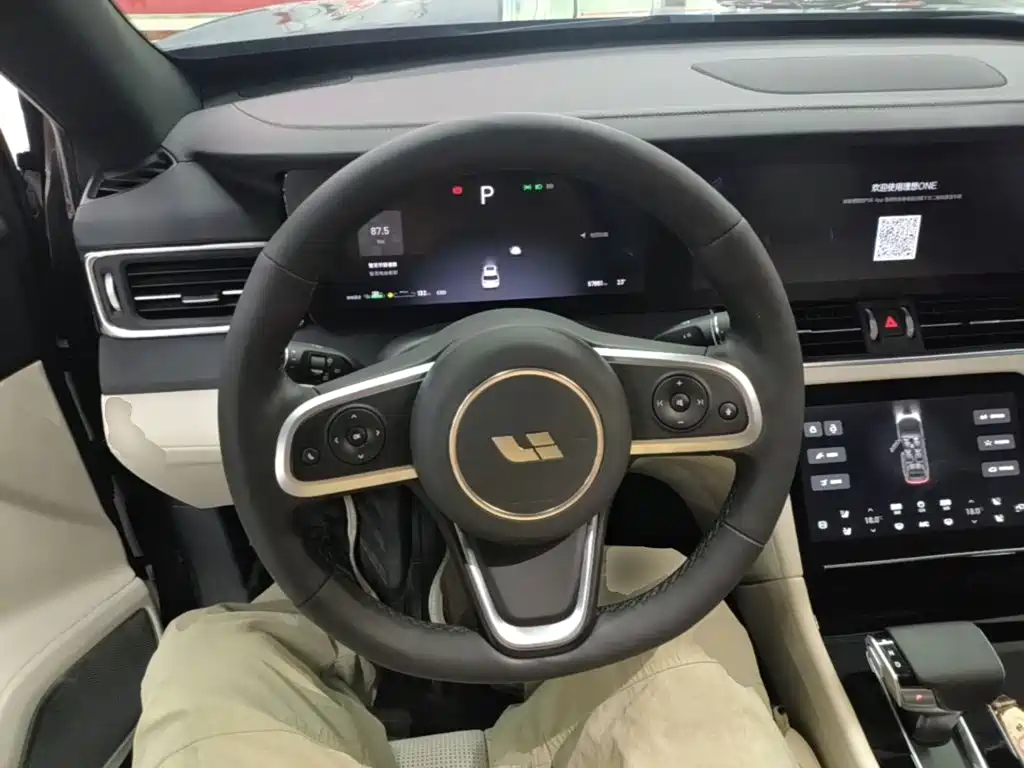 Li Auto Li ONE — миниатюра 11